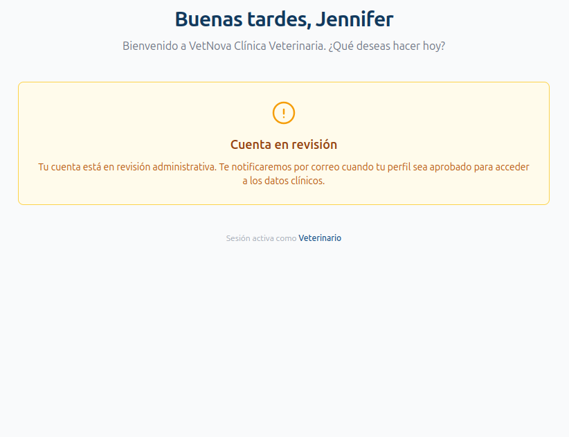 Banner amarillo de veterinario no verificado — mensaje "Cuenta en revisión" en lugar de las tarjetas de acciones rápidas